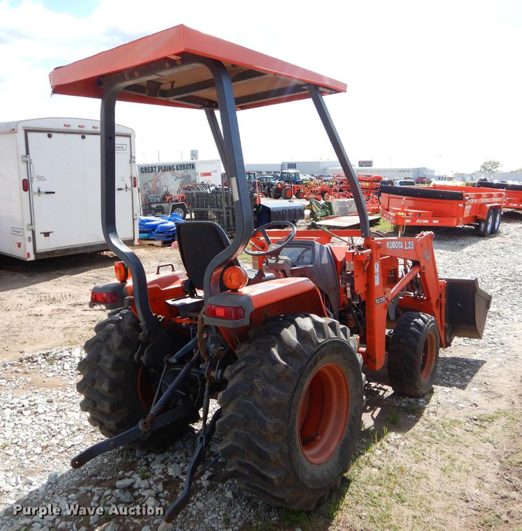 image for item EI9053 1997 Kubota L35 tractor