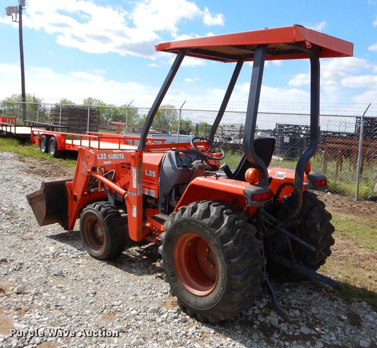 image for item EI9053 1997 Kubota L35 tractor