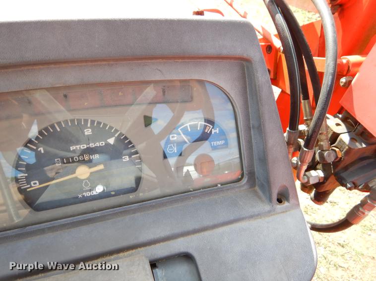 image for item EI9053 1997 Kubota L35 tractor