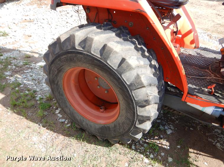 image for item EI9053 1997 Kubota L35 tractor
