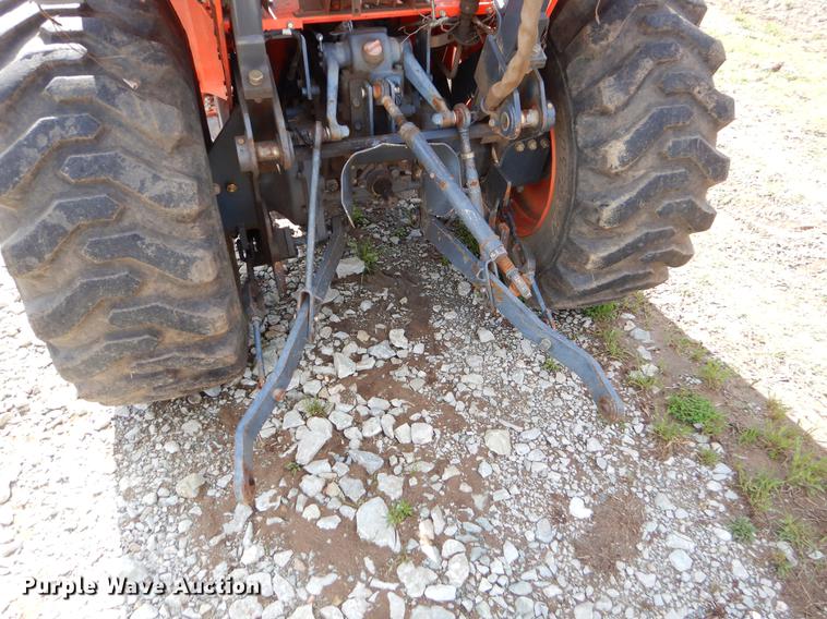 image for item EI9053 1997 Kubota L35 tractor