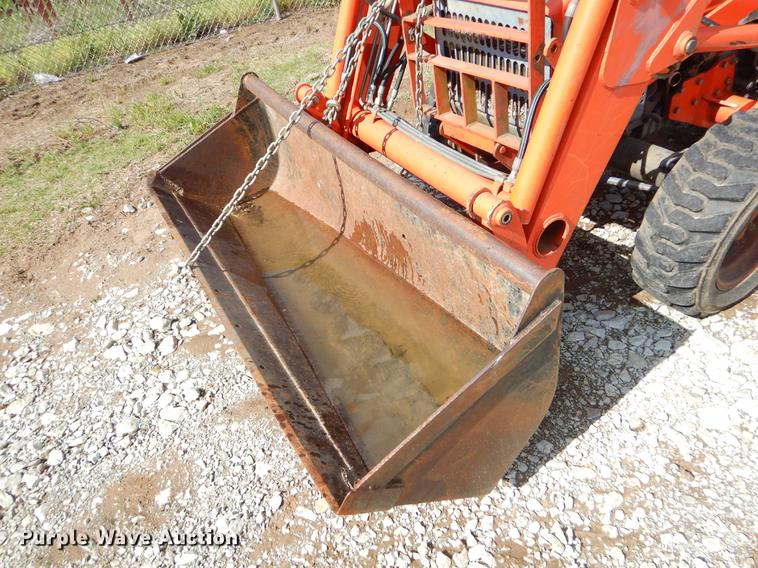 image for item EI9053 1997 Kubota L35 tractor