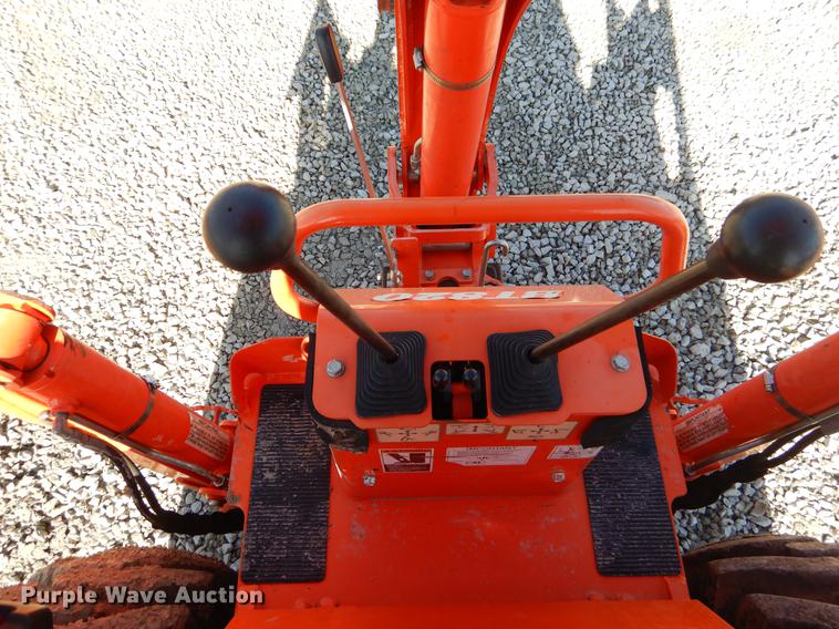 image for item EI9067 2012 Kubota B26 backhoe