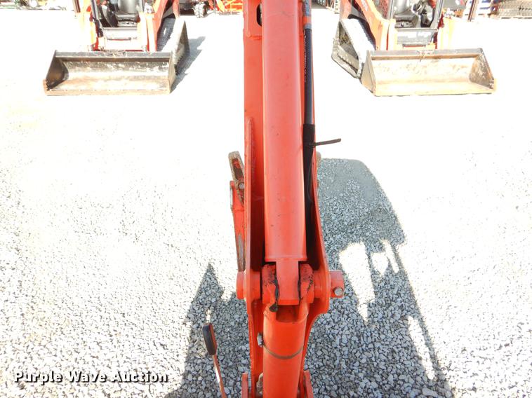 image for item EI9067 2012 Kubota B26 backhoe