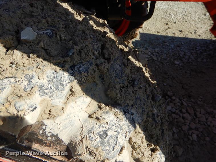 image for item EI9067 2012 Kubota B26 backhoe