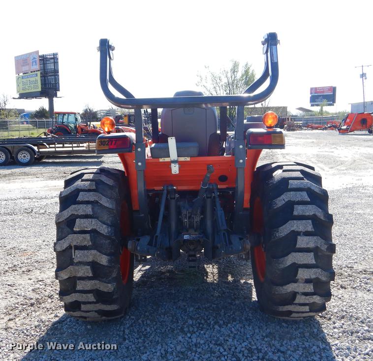 image for item EI9068 2015 Kubota L3560 GST tractor