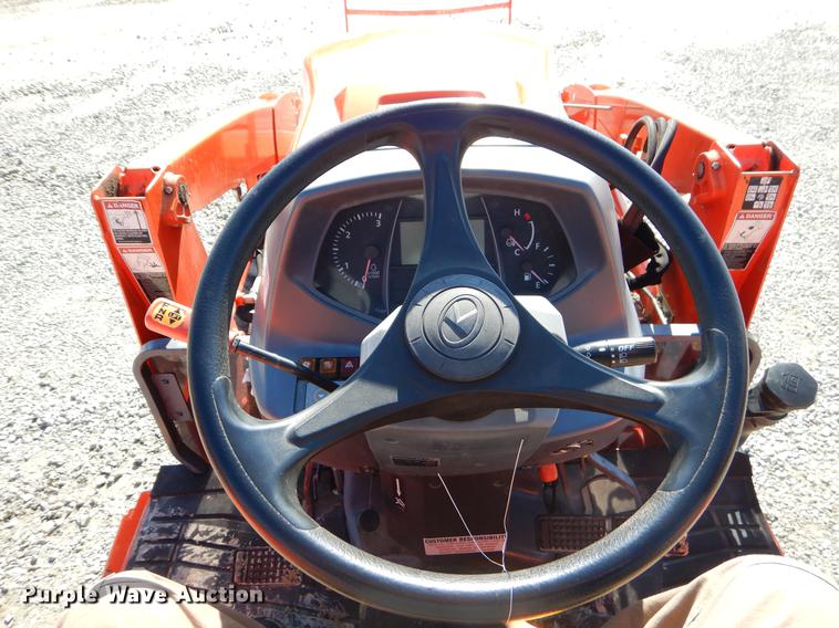 image for item EI9068 2015 Kubota L3560 GST tractor