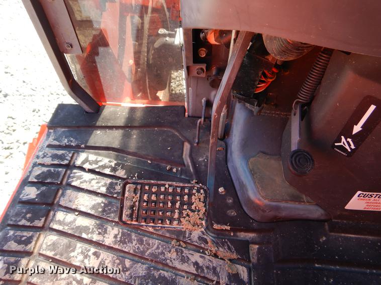 image for item EI9068 2015 Kubota L3560 GST tractor