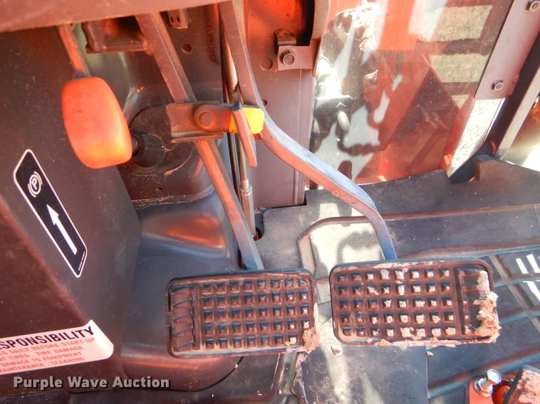 image for item EI9068 2015 Kubota L3560 GST tractor