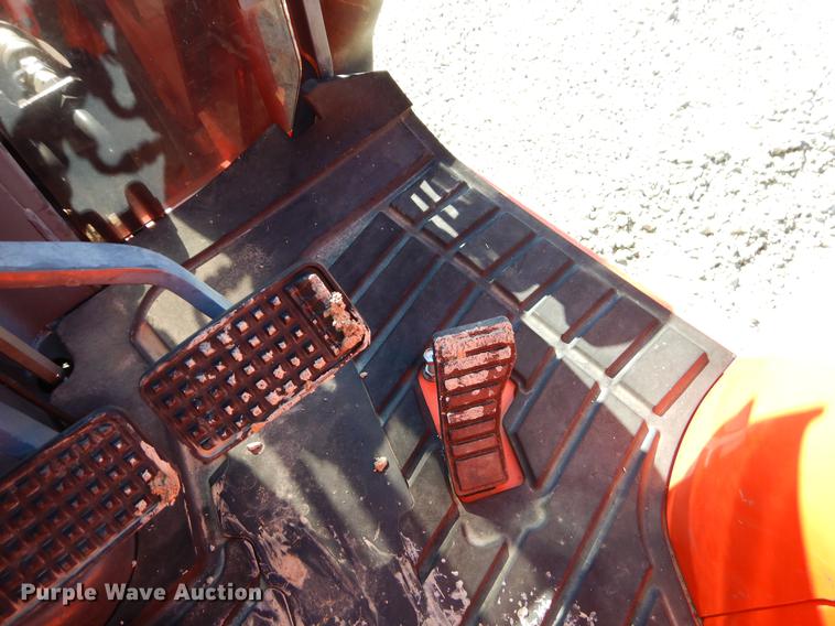 image for item EI9068 2015 Kubota L3560 GST tractor