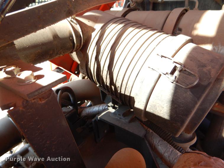 image for item EI9068 2015 Kubota L3560 GST tractor