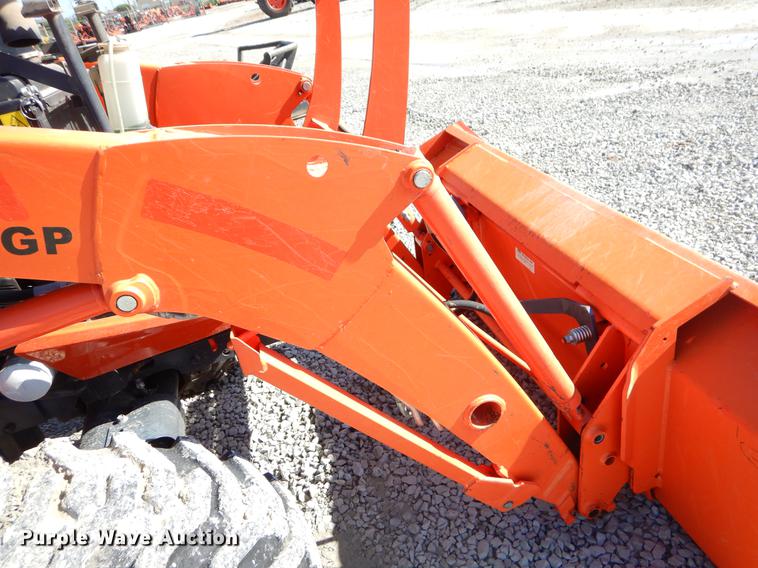 image for item EI9068 2015 Kubota L3560 GST tractor