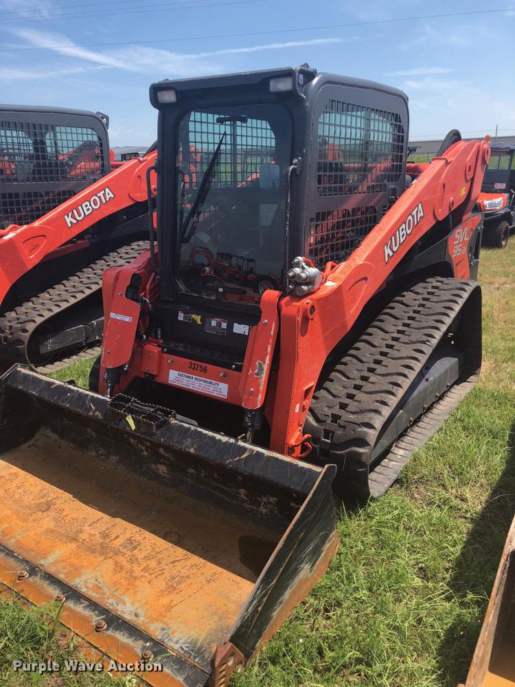 image for item EI9075 2017 Kubota SVL95-2S skid steer