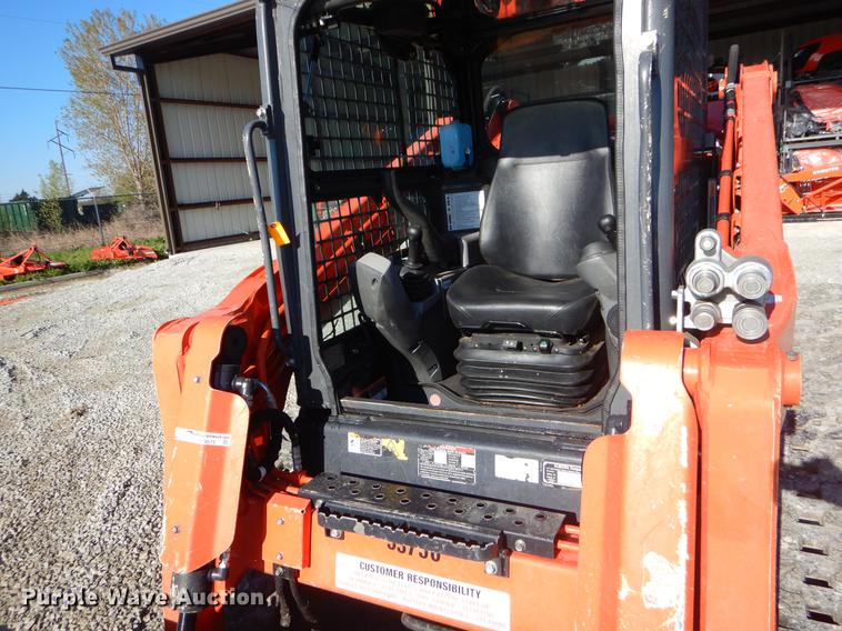 image for item EI9075 2017 Kubota SVL95-2S skid steer