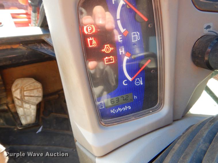 image for item EI9075 2017 Kubota SVL95-2S skid steer