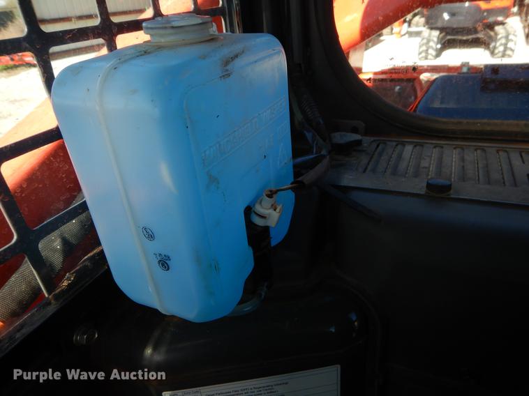 image for item EI9075 2017 Kubota SVL95-2S skid steer