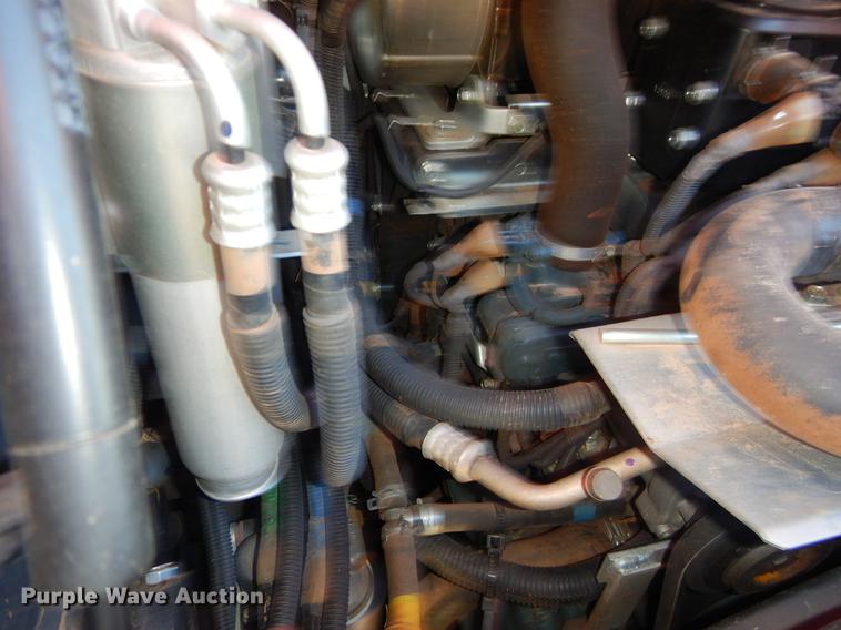 image for item EI9075 2017 Kubota SVL95-2S skid steer