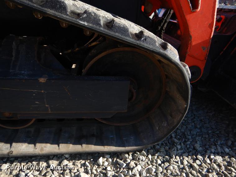 image for item EI9075 2017 Kubota SVL95-2S skid steer