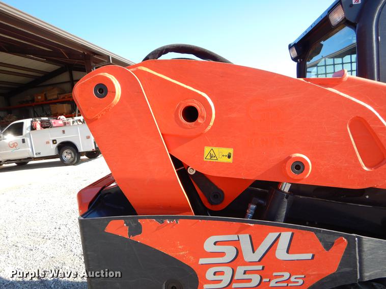 image for item EI9075 2017 Kubota SVL95-2S skid steer