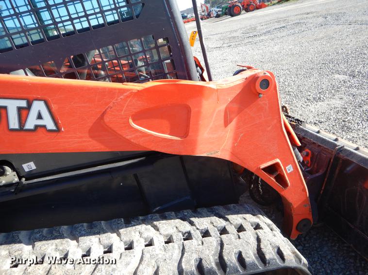 image for item EI9075 2017 Kubota SVL95-2S skid steer