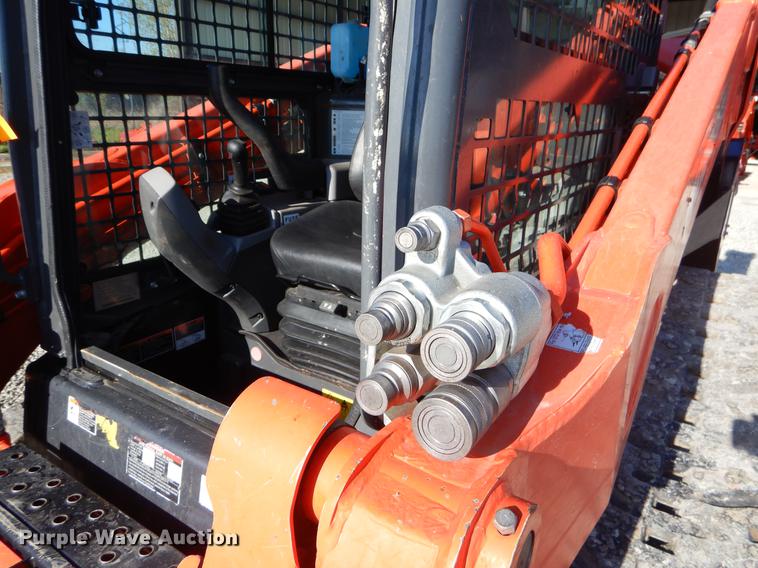 image for item EI9075 2017 Kubota SVL95-2S skid steer