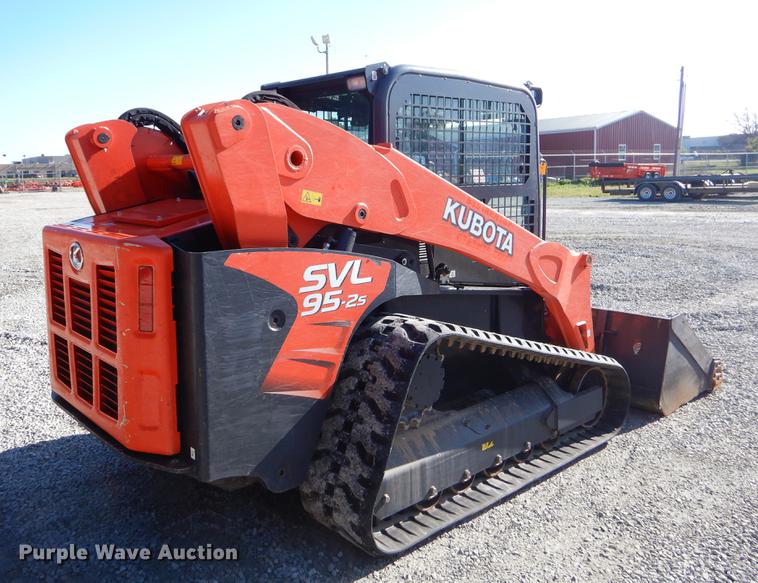 image for item EI9076 2017 Kubota SVL95-2S skid steer