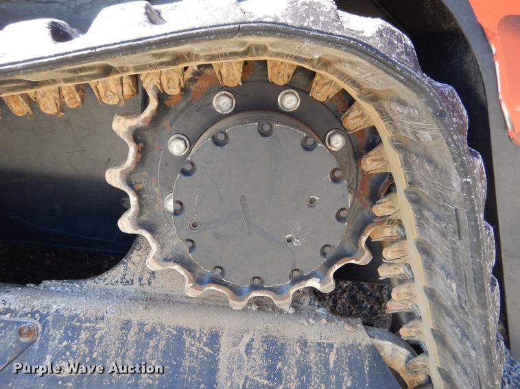 image for item EI9076 2017 Kubota SVL95-2S skid steer