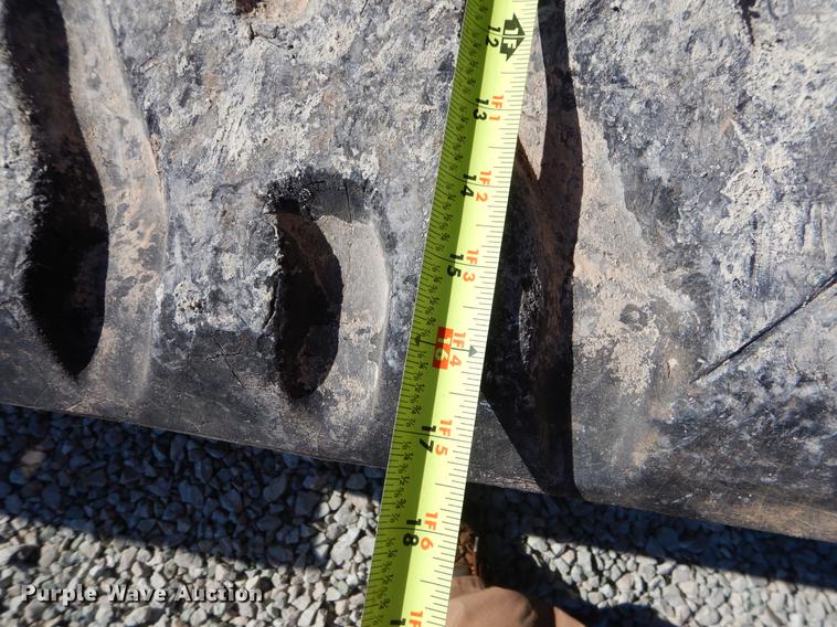 image for item EI9076 2017 Kubota SVL95-2S skid steer