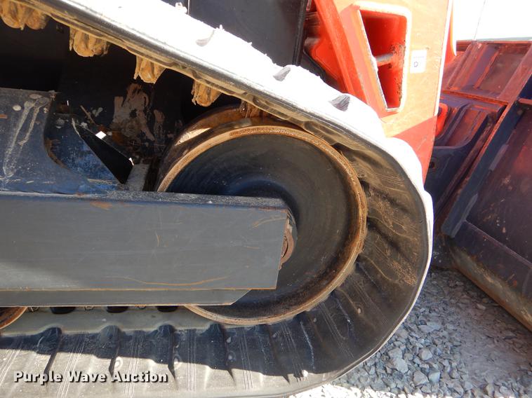 image for item EI9076 2017 Kubota SVL95-2S skid steer