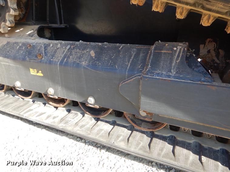 image for item EI9076 2017 Kubota SVL95-2S skid steer