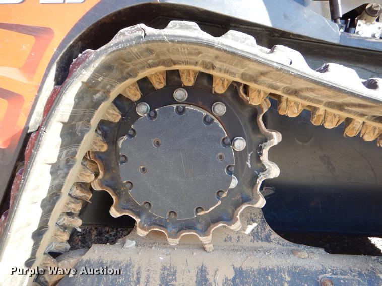 image for item EI9076 2017 Kubota SVL95-2S skid steer