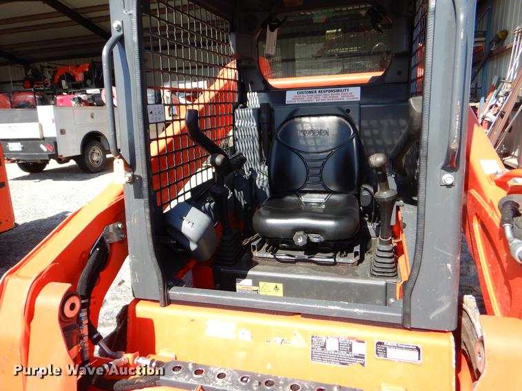 image for item EI9077 2016 Kubota SSV75 skid steer