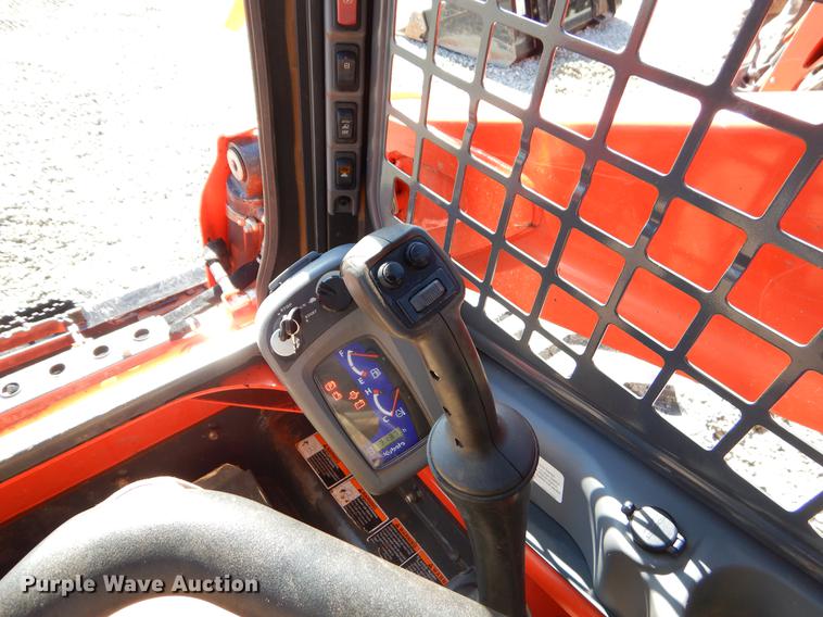image for item EI9077 2016 Kubota SSV75 skid steer