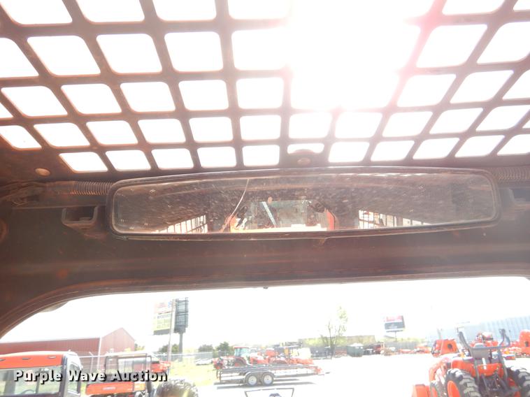 image for item EI9077 2016 Kubota SSV75 skid steer