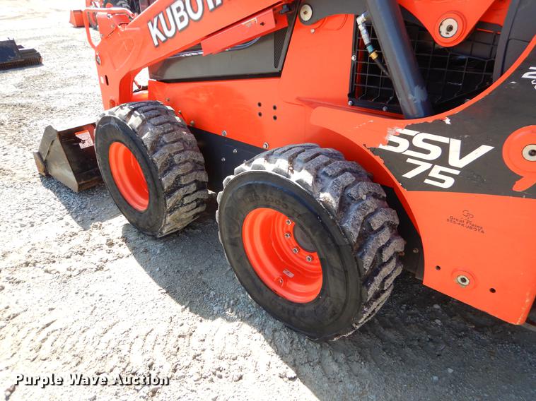 image for item EI9077 2016 Kubota SSV75 skid steer
