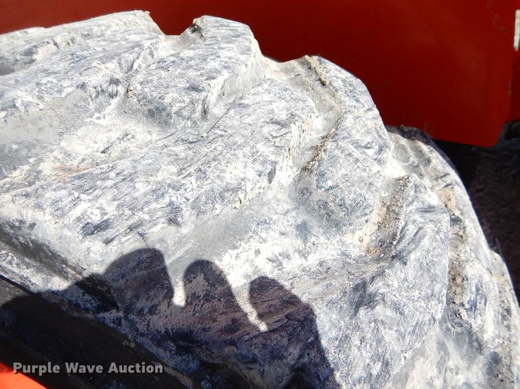 image for item EI9077 2016 Kubota SSV75 skid steer