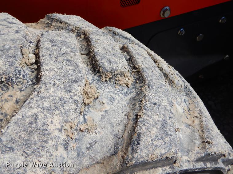 image for item EI9077 2016 Kubota SSV75 skid steer