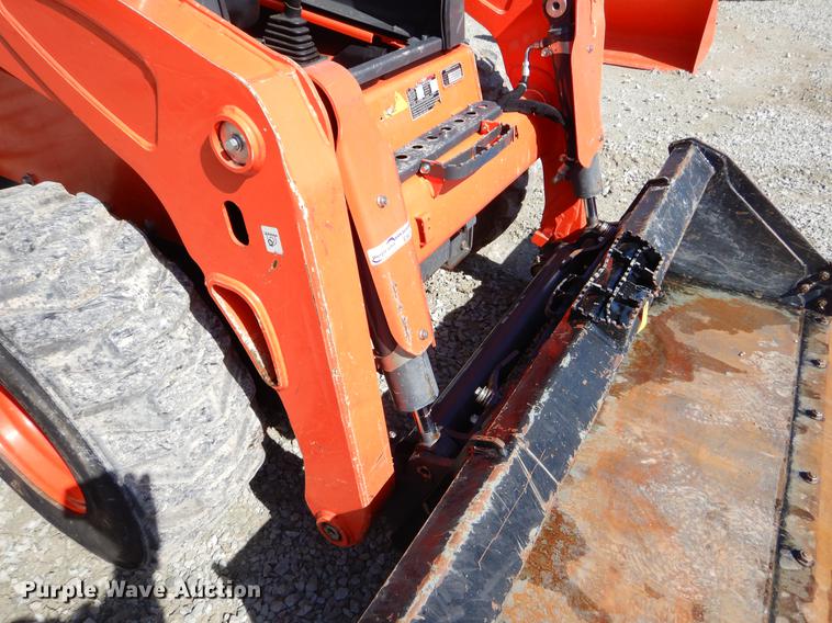 image for item EI9077 2016 Kubota SSV75 skid steer