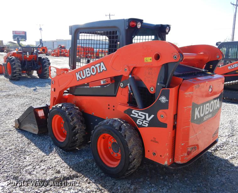 image for item EI9078 2016 Kubota SSV65 skid steer