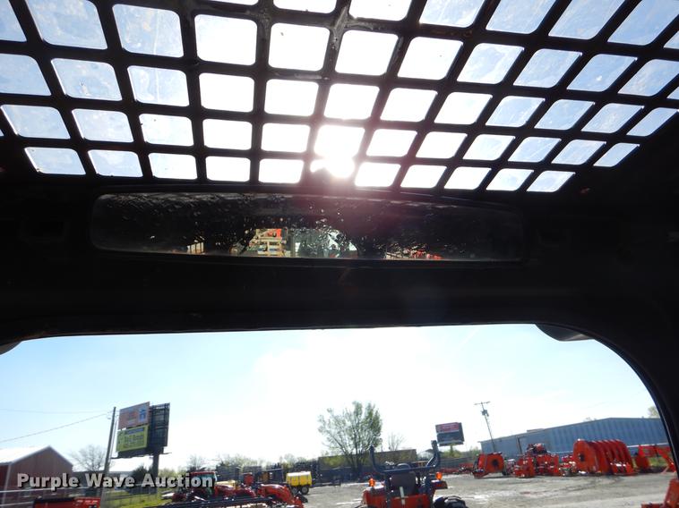 image for item EI9078 2016 Kubota SSV65 skid steer