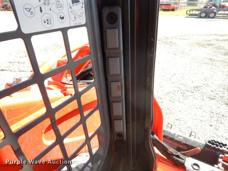image for item EI9078 2016 Kubota SSV65 skid steer