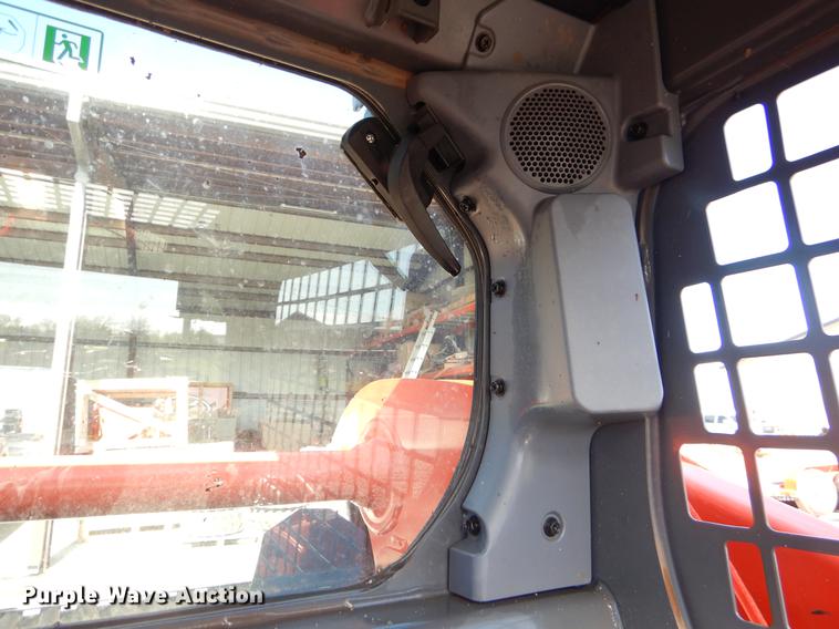 image for item EI9078 2016 Kubota SSV65 skid steer