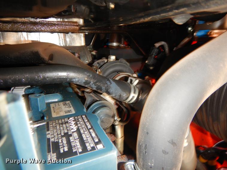 image for item EI9078 2016 Kubota SSV65 skid steer