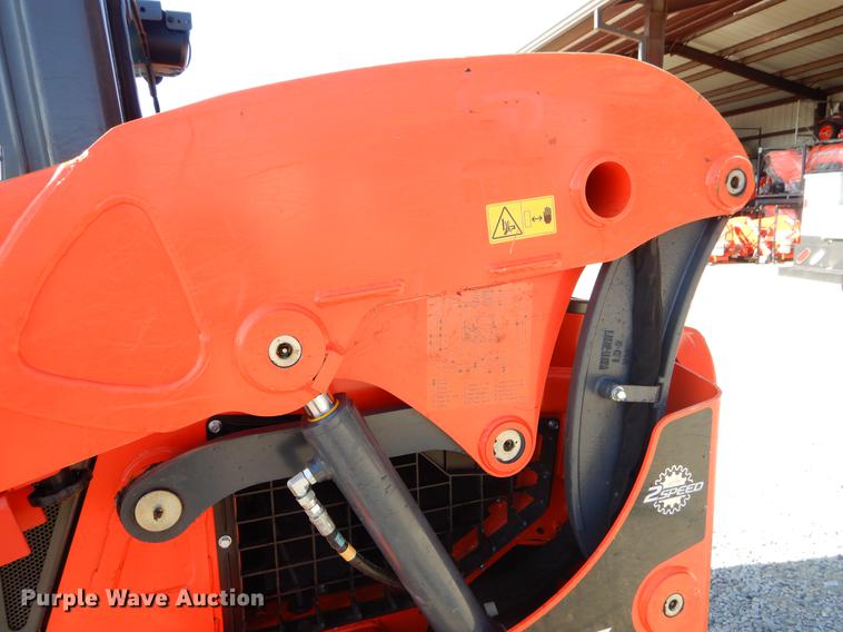 image for item EI9078 2016 Kubota SSV65 skid steer