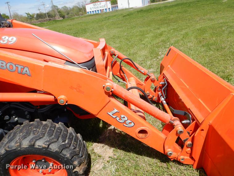 image for item EI9081 2013 Kubota L39 backhoe