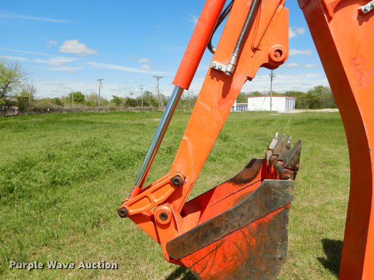 image for item EI9081 2013 Kubota L39 backhoe