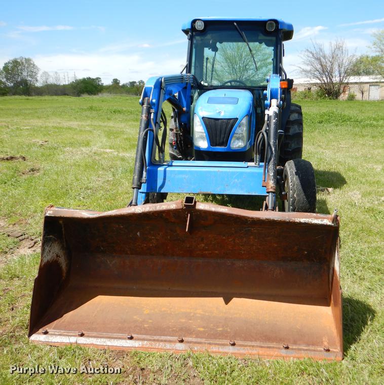 image for item EI9082 2007 New Holland TN85DA tractor