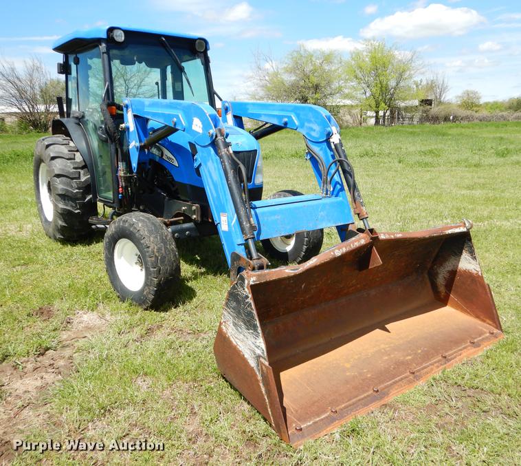 image for item EI9082 2007 New Holland TN85DA tractor