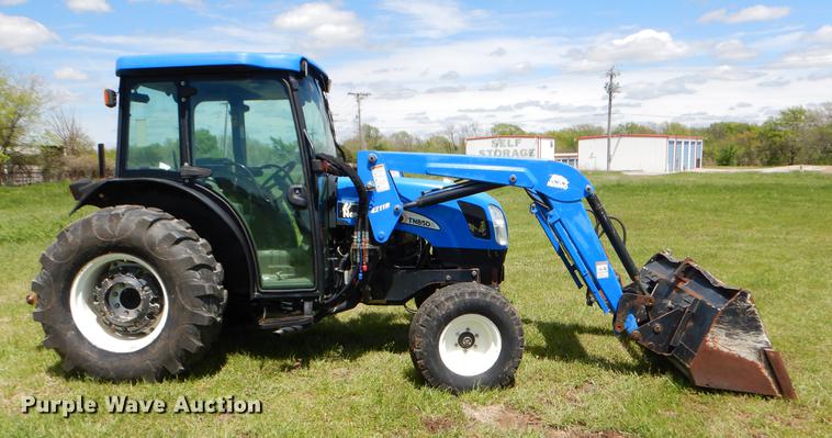 image for item EI9082 2007 New Holland TN85DA tractor
