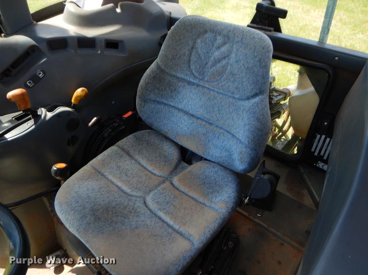 image for item EI9082 2007 New Holland TN85DA tractor